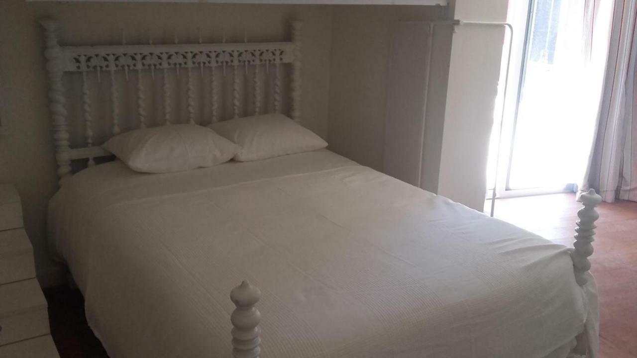Casa Dos Ingleses Coruche Bagian luar foto